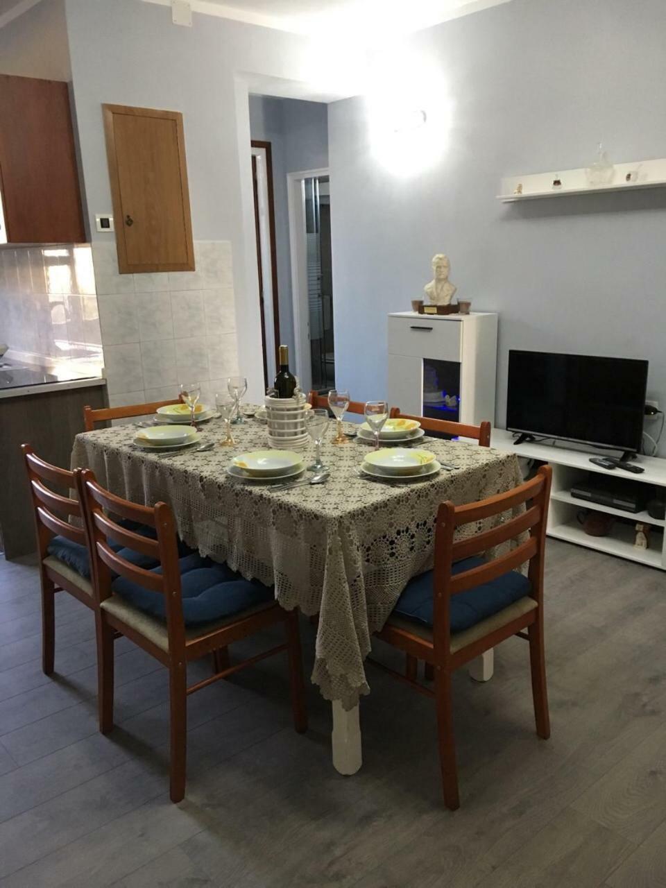 Apartment Kumicic - 3 Bedrooms Ičići Exteriör bild